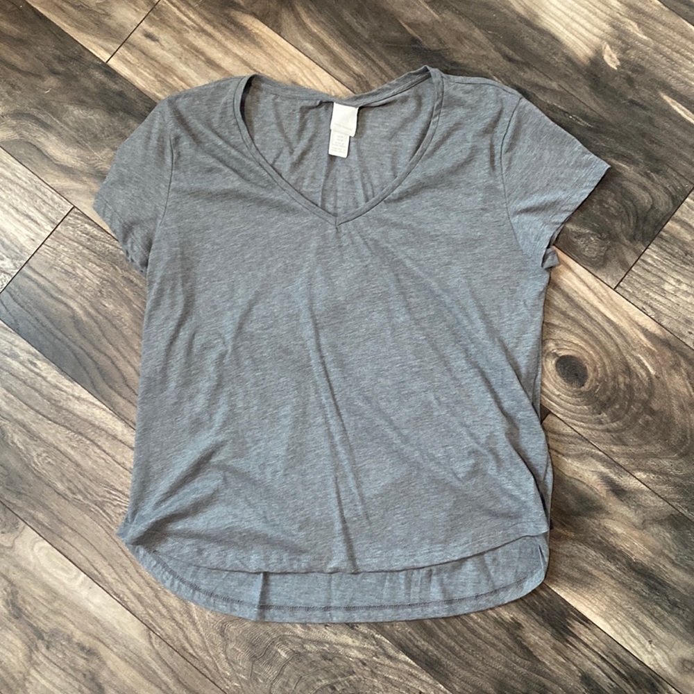H&M basic v neck